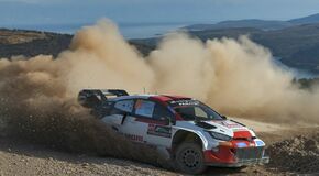 Toyota zažila kamenitý víkend na Rallye Akropolis, náskok udržuje